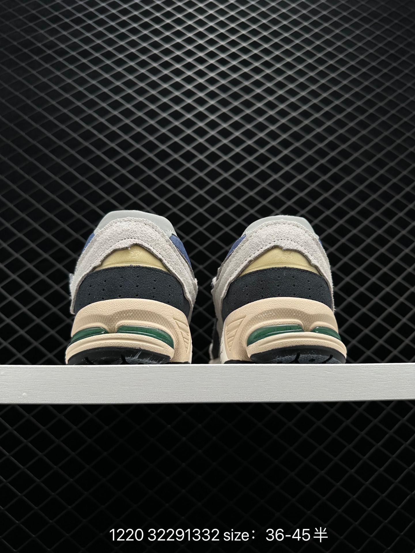 New Balance  ML2002RBA